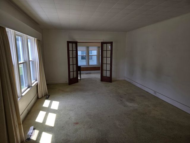 743 N Saginaw Street, Owosso, MI 48867