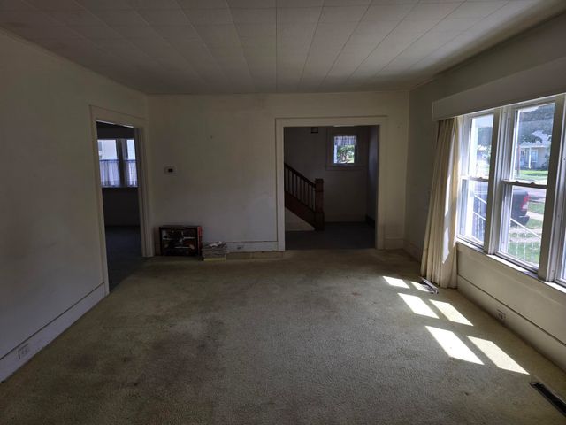 743 N Saginaw Street, Owosso, MI 48867
