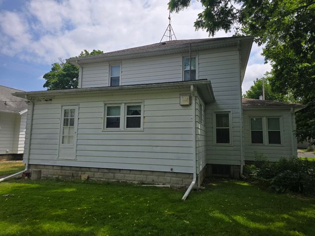 743 N Saginaw Street, Owosso, MI 48867