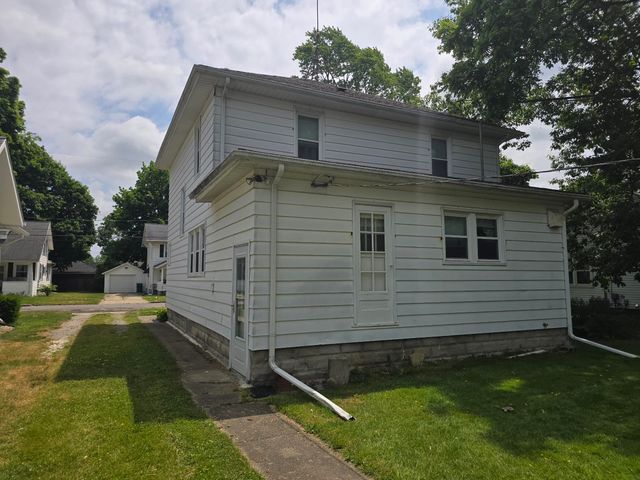 743 N Saginaw Street, Owosso, MI 48867