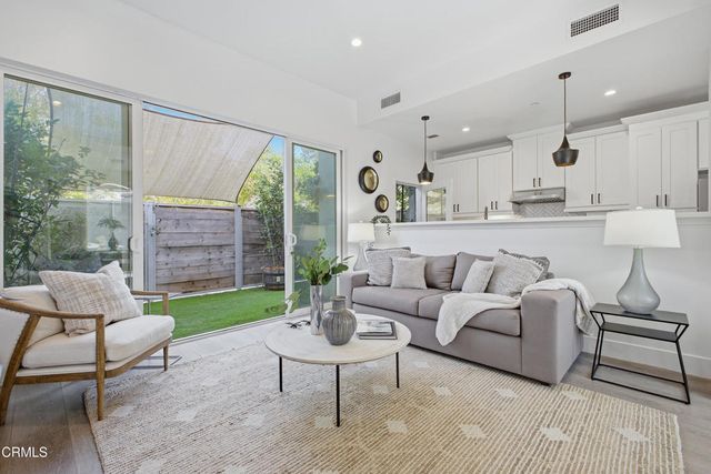 206 N Moore Avenue E, Monterey Park, CA 91754