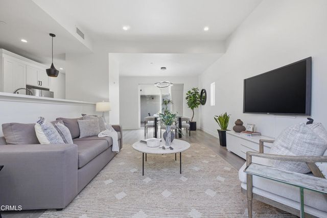 206 N Moore Avenue E, Monterey Park, CA 91754