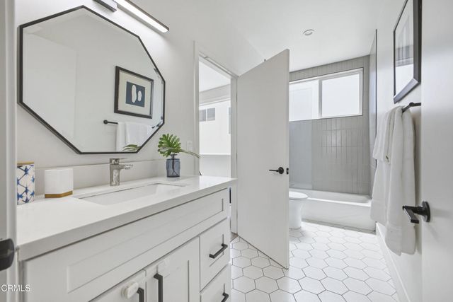 206 N Moore Avenue E, Monterey Park, CA 91754