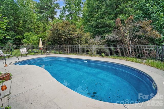 507 Crown Court, Richburg, SC 29729
