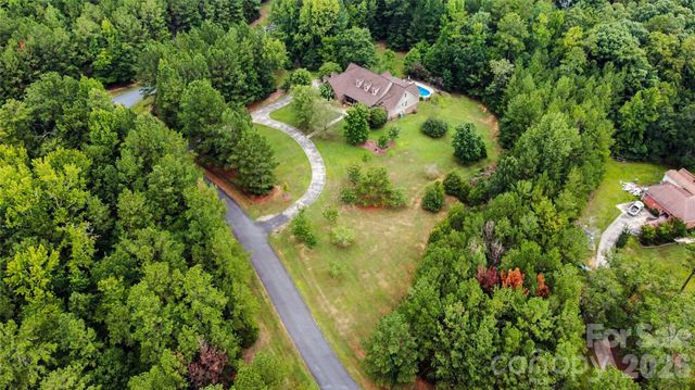 507 Crown Court, Richburg, SC 29729