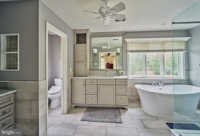 969 S WISTERIA DR, Malvern, PA 19355