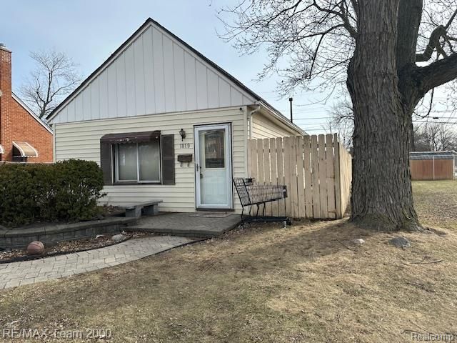 1819 Goddard Road, Lincoln Park, MI 48146