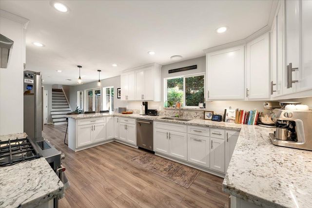 1764 Country Club Dr, Placerville, CA 95667