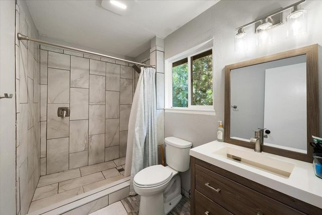 1764 Country Club Dr, Placerville, CA 95667