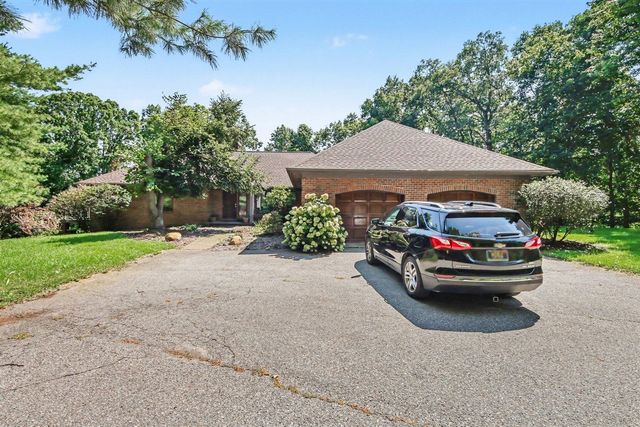 5075 Spring Ridge Drive, Ada, MI 49301