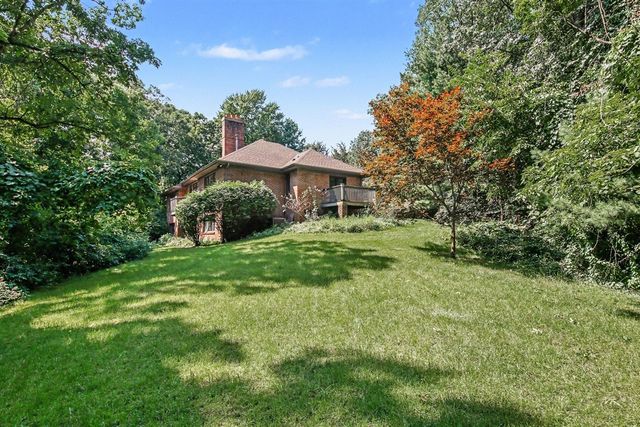 5075 Spring Ridge Drive, Ada, MI 49301