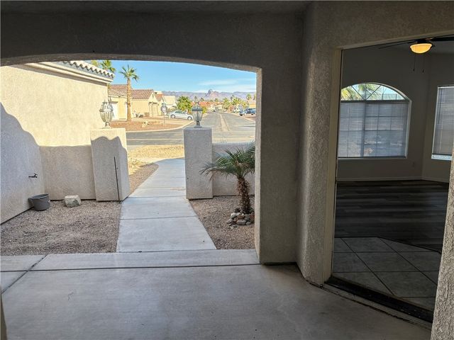 6075 S Lago Grande Drive, Fort Mohave, AZ 86426