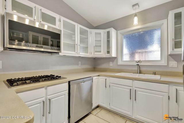 2551 Lahonda Drive, Anchorage, AK 99517