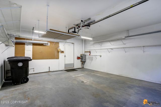 2551 Lahonda Drive, Anchorage, AK 99517
