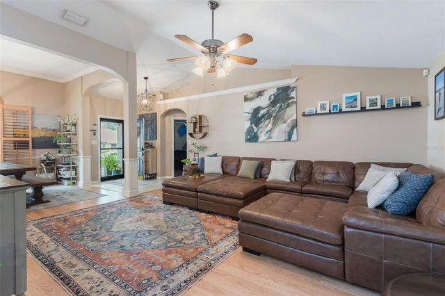 1095 CLUB HILLS DRIVE, Eustis, FL 32726