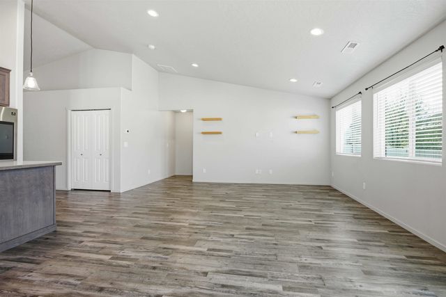 616 S GRADY Rd, Spokane Valley, WA 99016