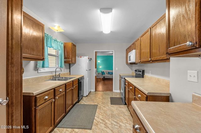 1035 High Point Avenue SW, Calabash, NC 28467