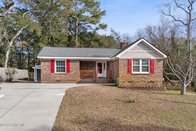 1035 High Point Avenue SW, Calabash, NC 28467