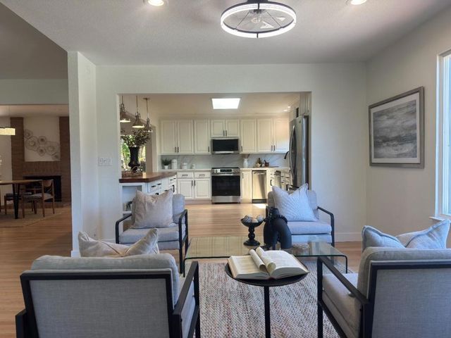 23005 Standing Oak Court, Cupertino, CA 95014