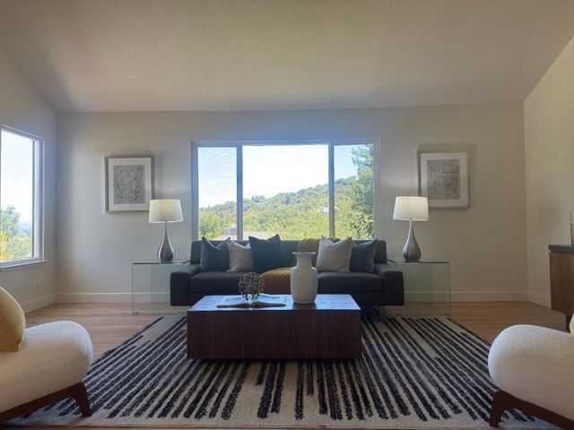 23005 Standing Oak Court, Cupertino, CA 95014