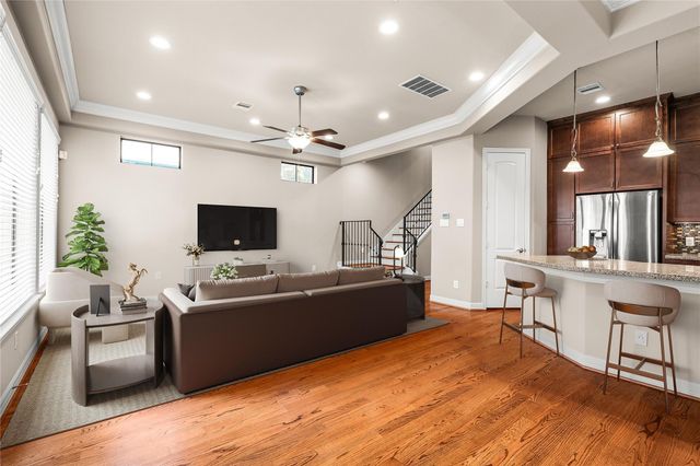 2112 Sherwin Street, Houston, TX 77007