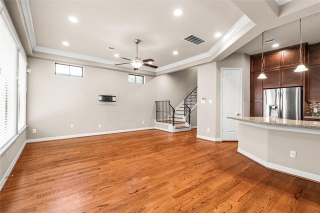 2112 Sherwin Street, Houston, TX 77007