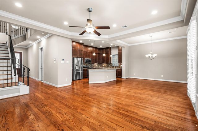 2112 Sherwin Street, Houston, TX 77007