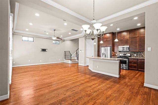 2112 Sherwin Street, Houston, TX 77007