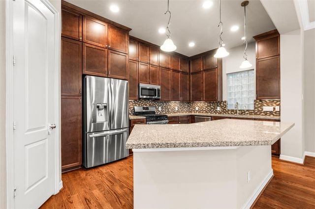 2112 Sherwin Street, Houston, TX 77007