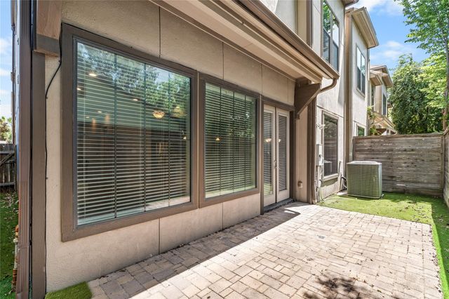 2112 Sherwin Street, Houston, TX 77007