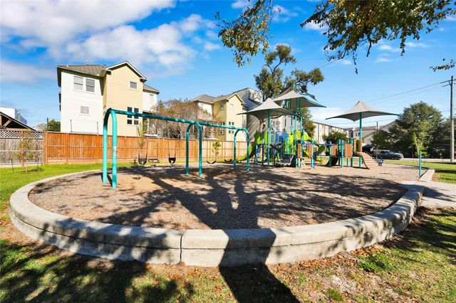2112 Sherwin Street, Houston, TX 77007