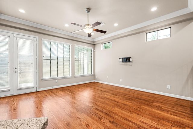 2112 Sherwin Street, Houston, TX 77007