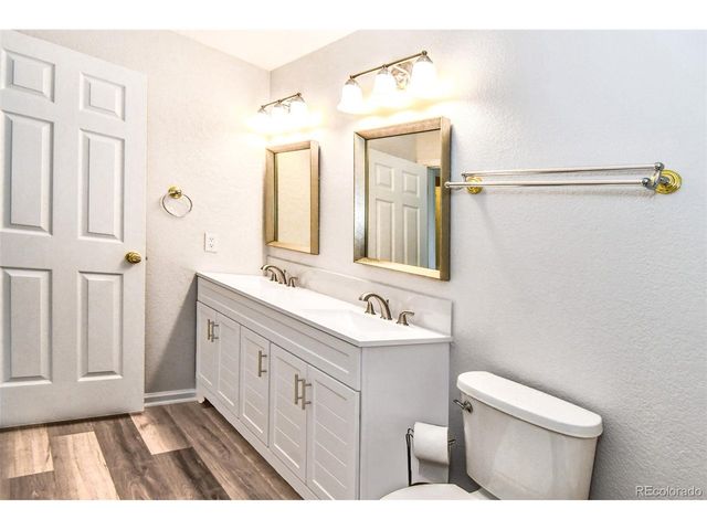 16359 E Phillips Dr, Englewood, CO 80112