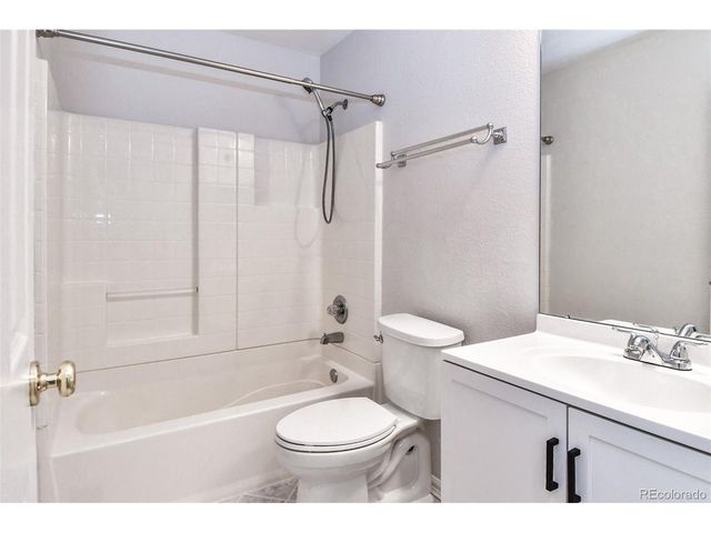 16359 E Phillips Dr, Englewood, CO 80112