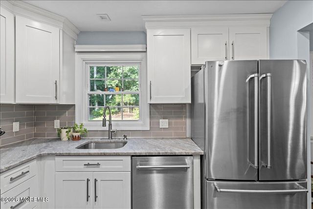 832 Bartlett Place, Toms River, NJ 08753