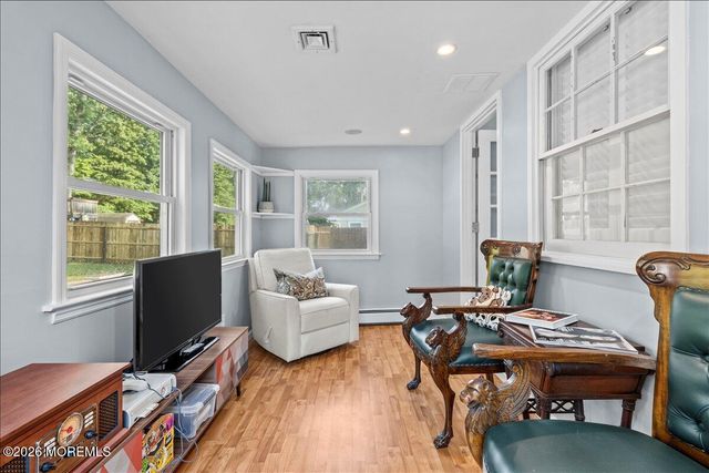 832 Bartlett Place, Toms River, NJ 08753