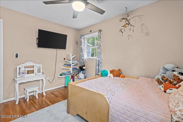 832 Bartlett Place, Toms River, NJ 08753