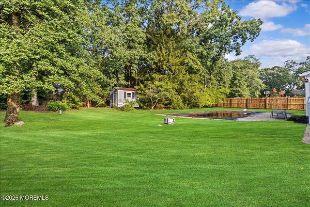 832 Bartlett Place, Toms River, NJ 08753
