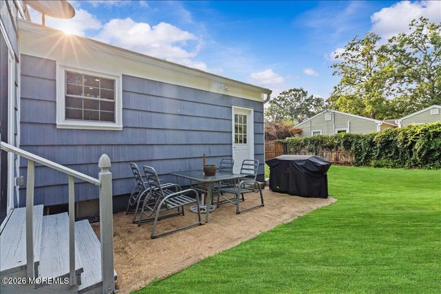 832 Bartlett Place, Toms River, NJ 08753
