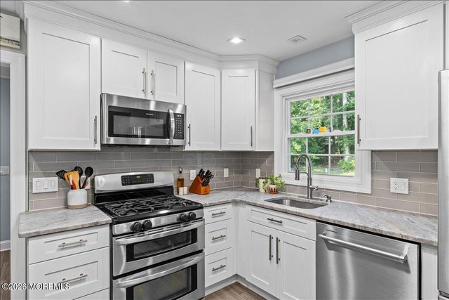 832 Bartlett Place, Toms River, NJ 08753