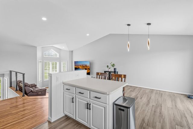 10590 257th Avenue NW, Zimmerman, MN 55398