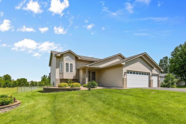 10590 257th Avenue NW, Zimmerman, MN 55398