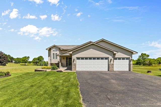 10590 257th Avenue NW, Zimmerman, MN 55398