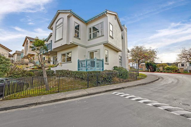 22 Buena Vista Rd, South San Francisco, CA 94080