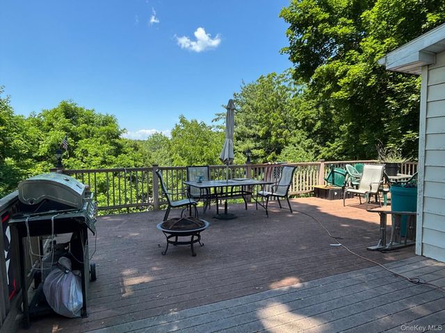 25 Oreco Terrace, Monroe, NY 10950