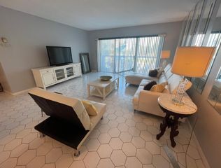 2600 N Flagler Drive 301, West Palm Beach, FL 33407