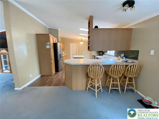 29 Hollyberry Lane, Penn Forest Township, PA 18229
