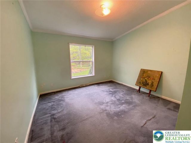 29 Hollyberry Lane, Penn Forest Township, PA 18229