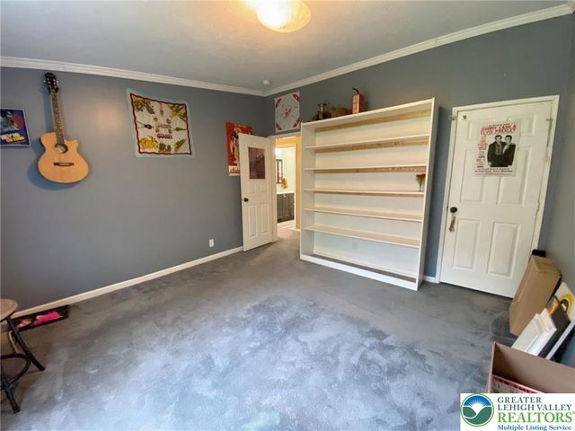29 Hollyberry Lane, Penn Forest Township, PA 18229