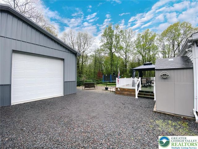 29 Hollyberry Lane, Penn Forest Township, PA 18229